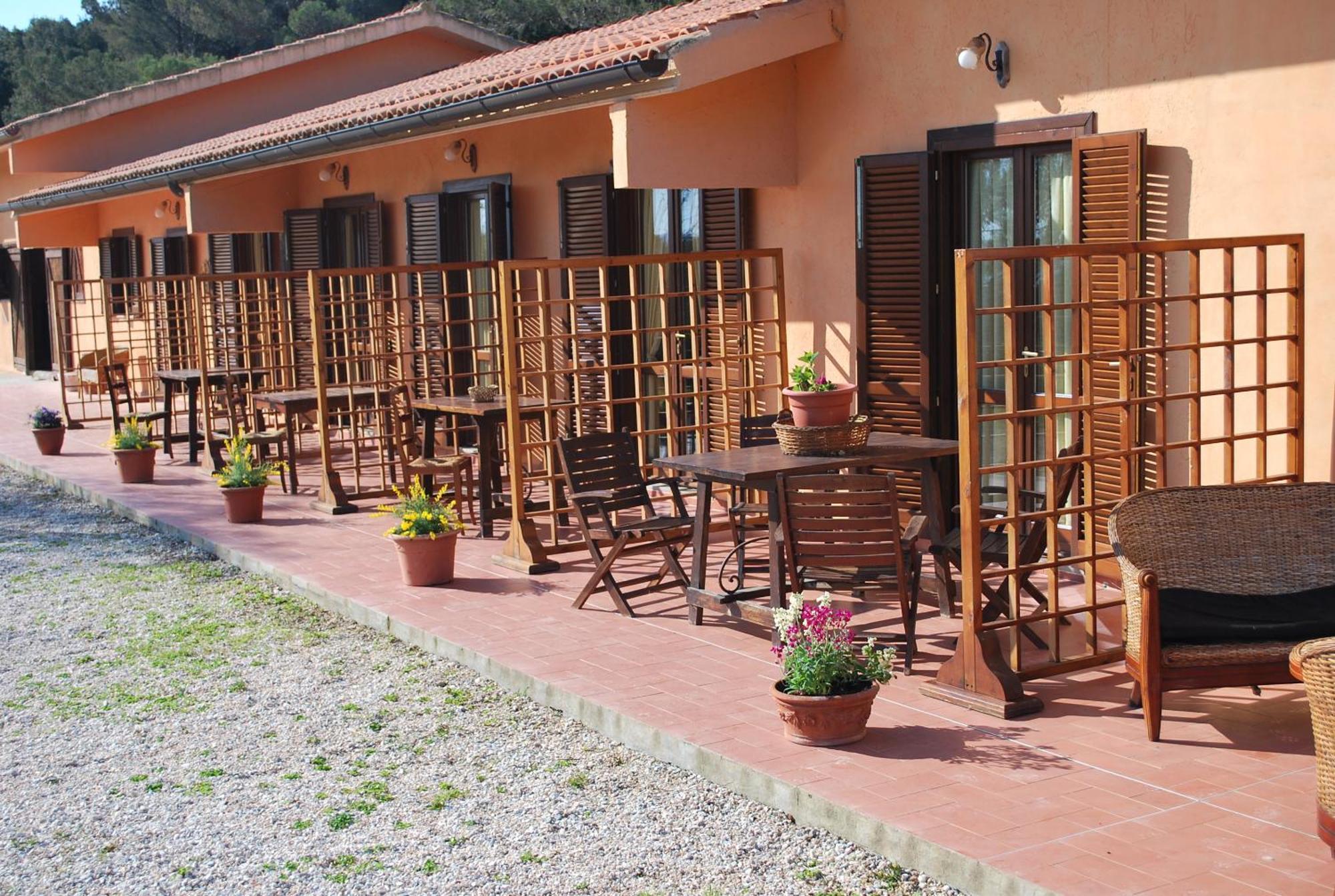 Erba Di Campo Residence Кверчинелла Экстерьер фото
